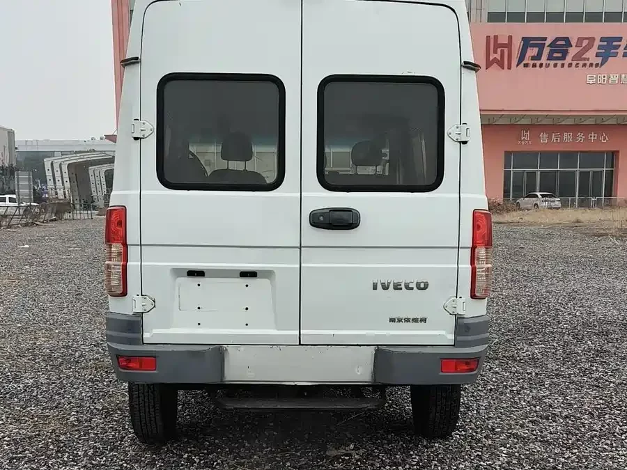 Iveco proud