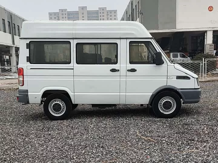 Iveco proud