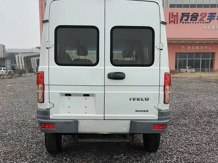 Iveco proud