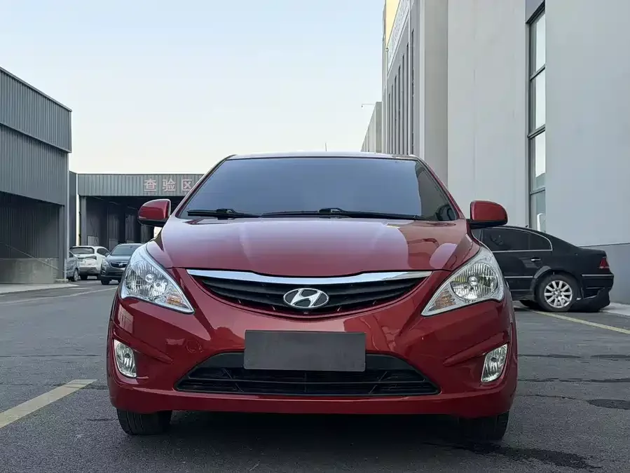 Hyundai Rena