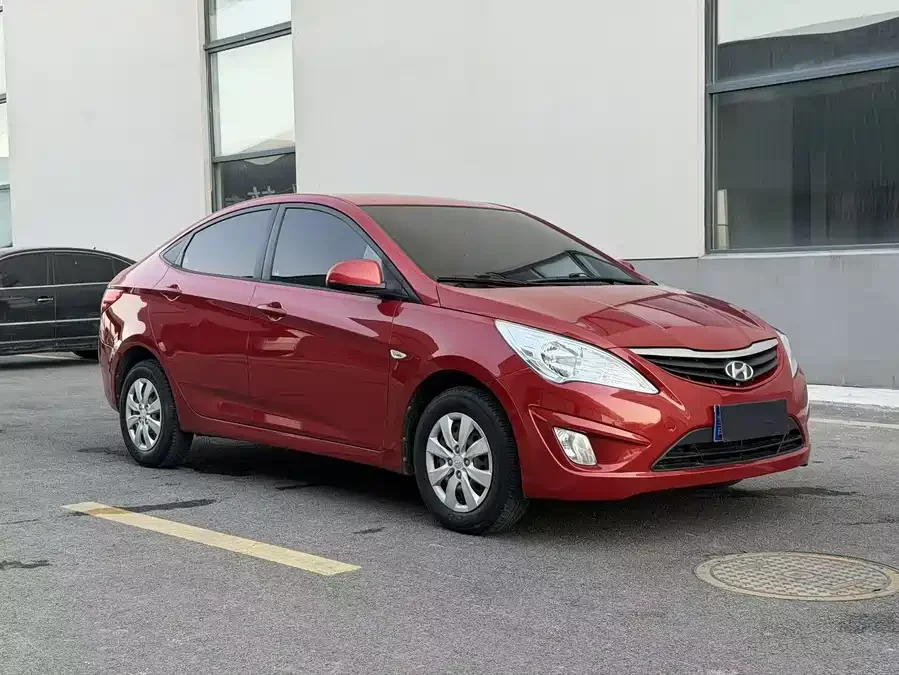 Hyundai Rena