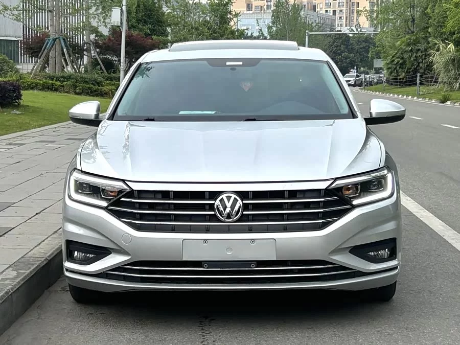 Volkswagen Sagitar