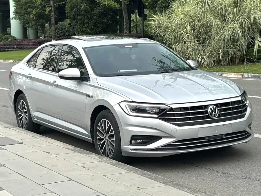 Volkswagen Sagitar