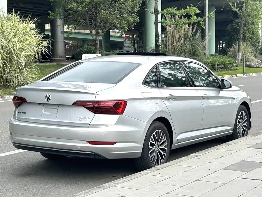 Volkswagen Sagitar