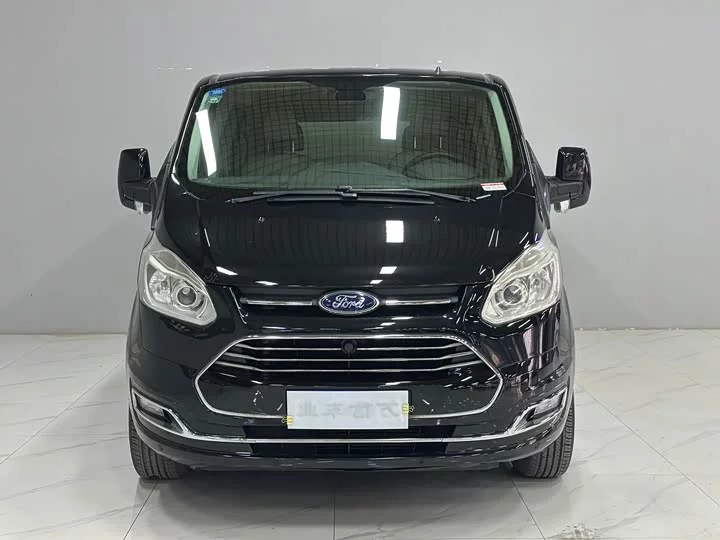 Ford Toureo
