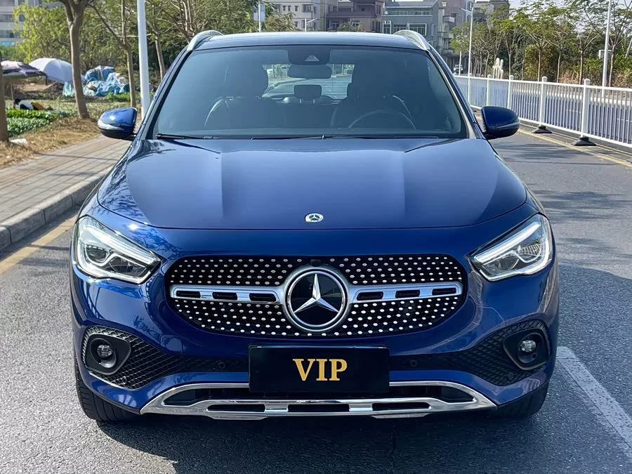 Mercedes Benz GLA