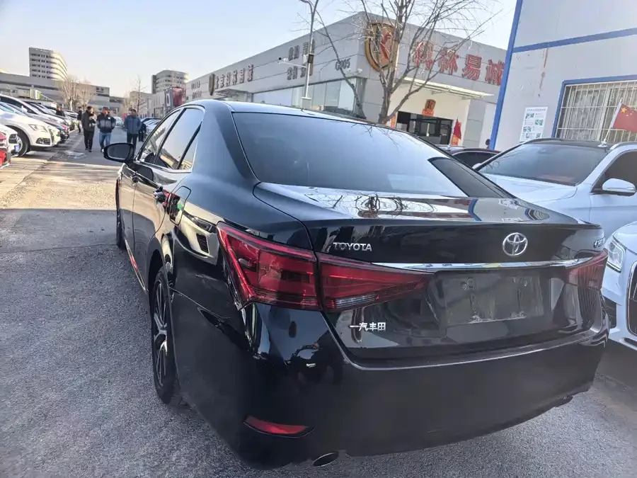 Toyota crown