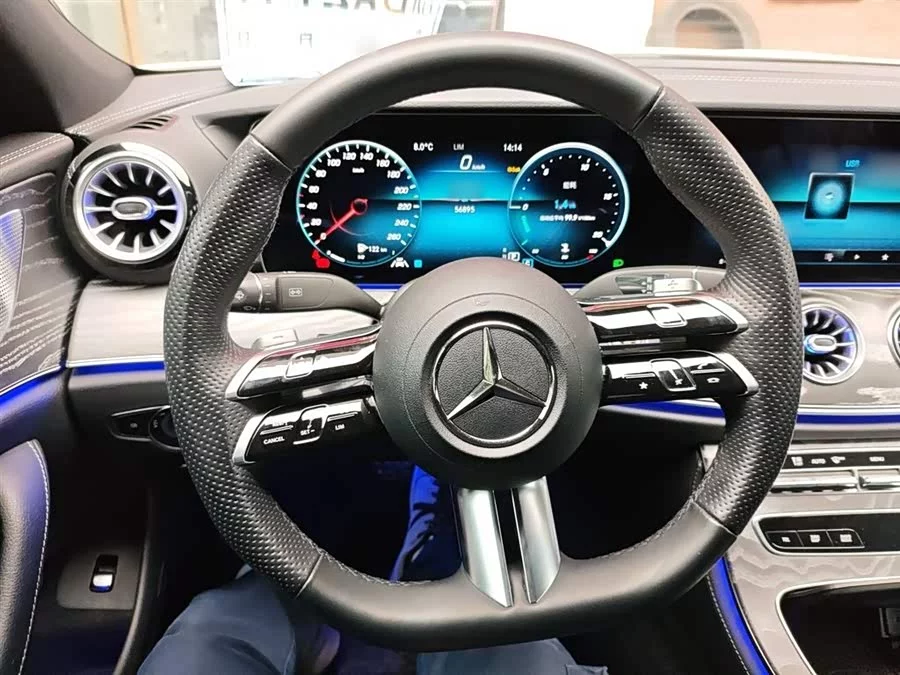 Mercedes Benz CLS