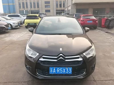 DS 4