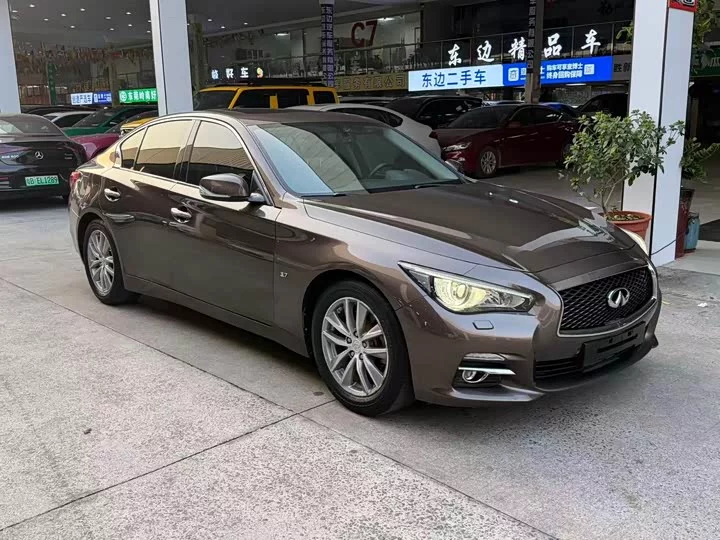 Infiniti Q50