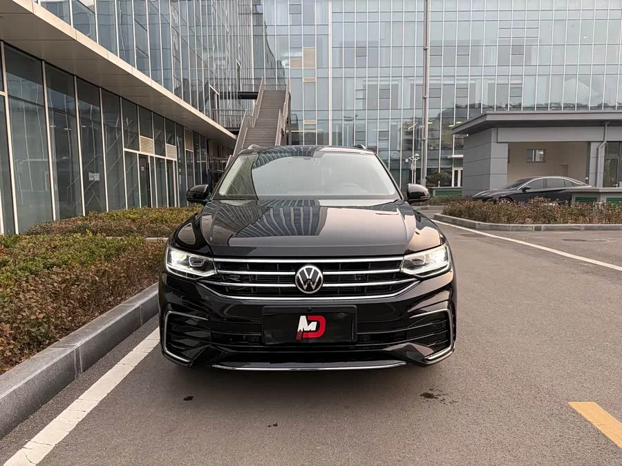 Volkswagen Tiguan L