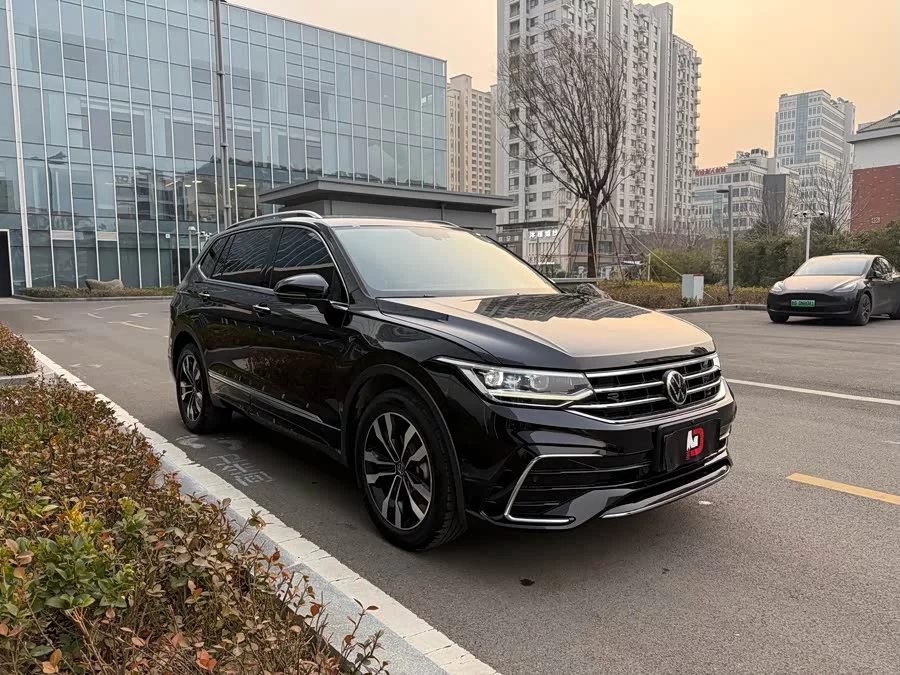 Volkswagen Tiguan L
