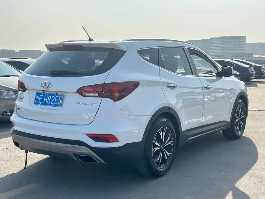 Hyundai Santa Fe