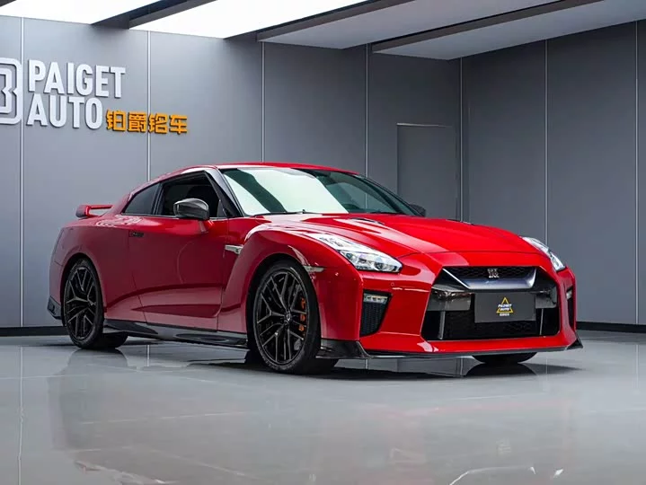 Nissan GT-R