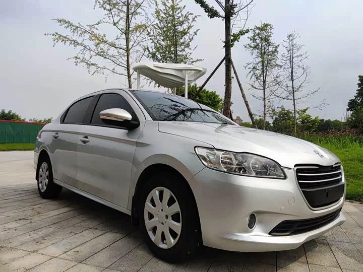 Peugeot 301