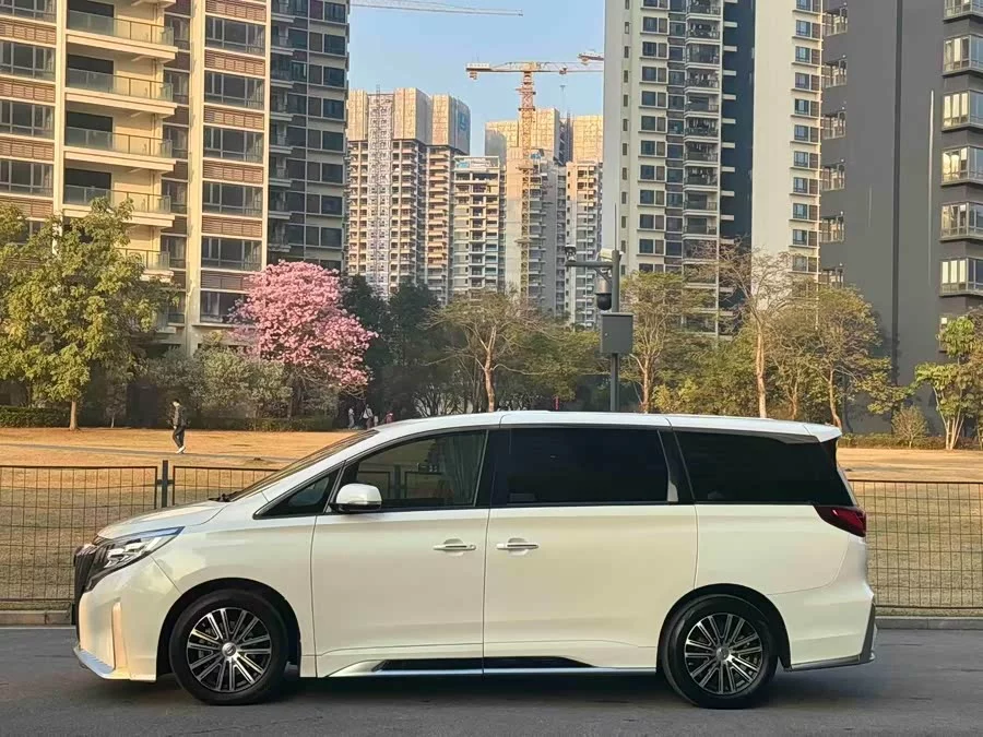 GAC Trumpchi M8