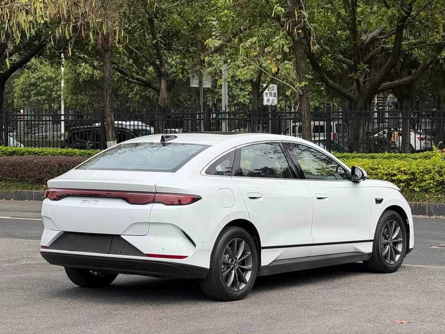 BYD Qin L