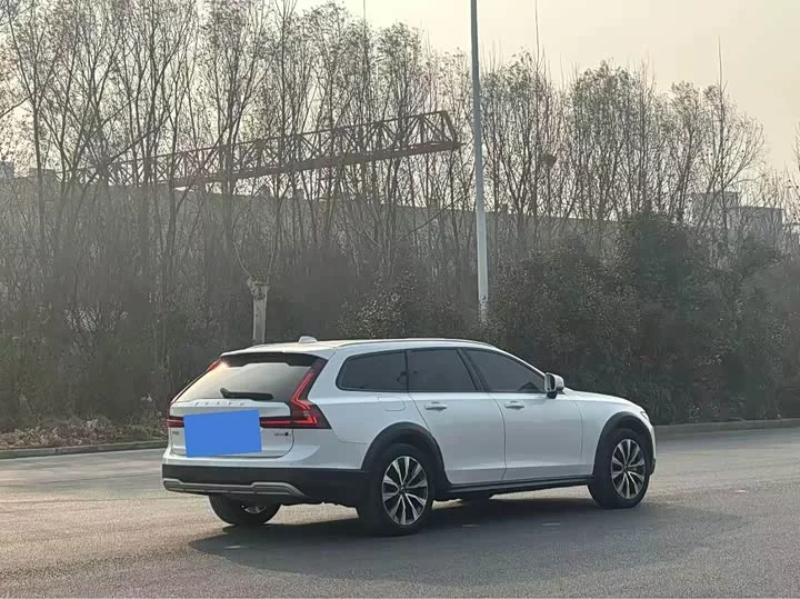 Volvo V90