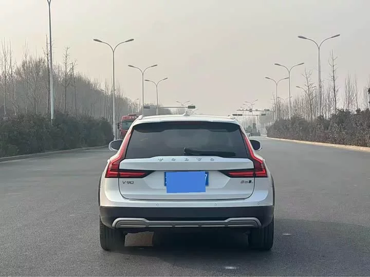 Volvo V90