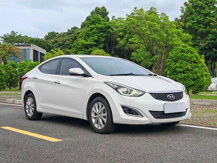Hyundai Elantra