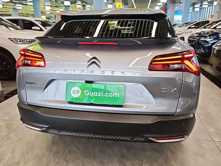 Citroën Versailles C5 X