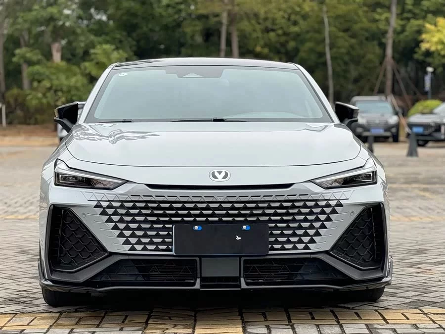 Changan UNI-V