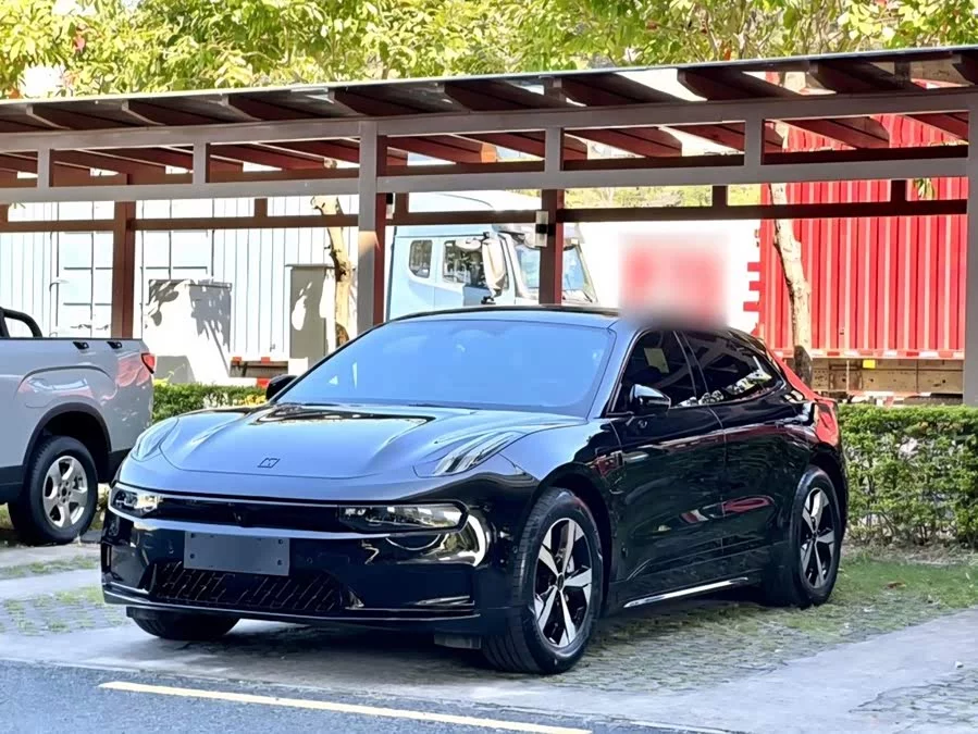 Zeekr 001