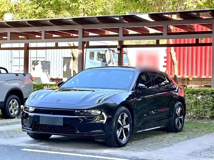 Zeekr 001