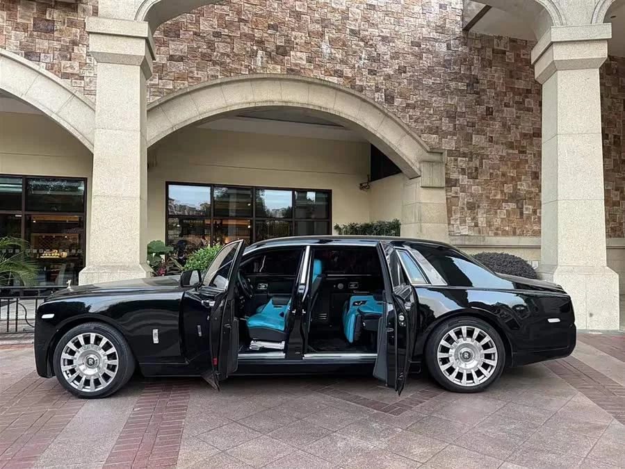 Rolls-Royce Phantom