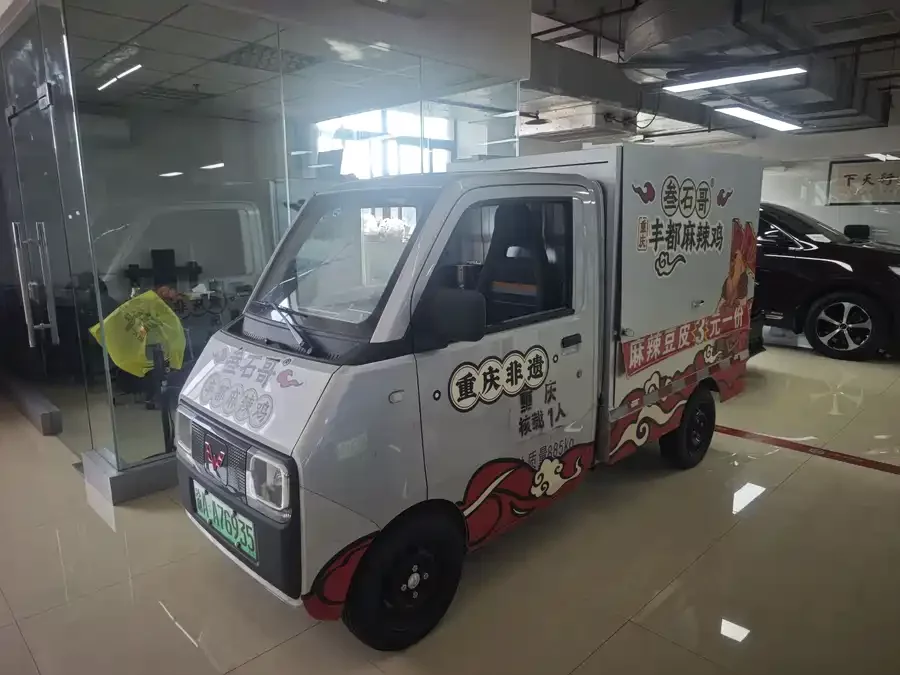Wuling E10