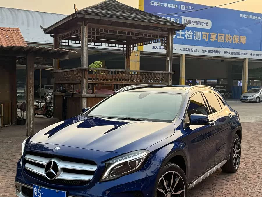 Mercedes Benz GLA