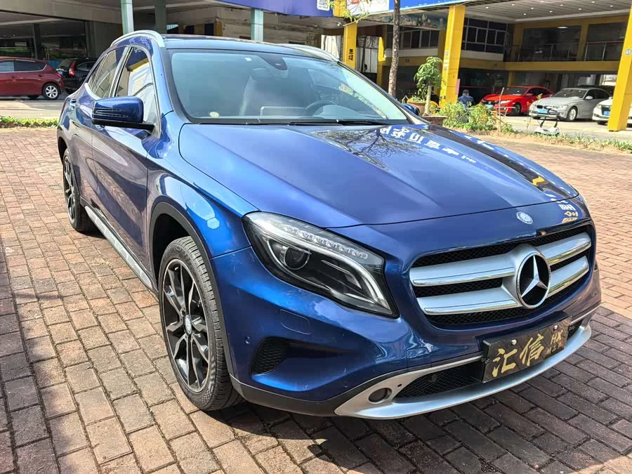 Mercedes Benz GLA