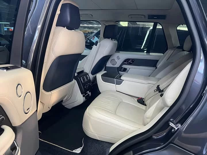 Land Rover range rover