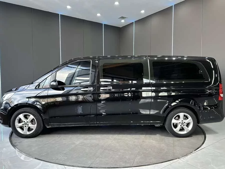 Mercedes Benz Vito