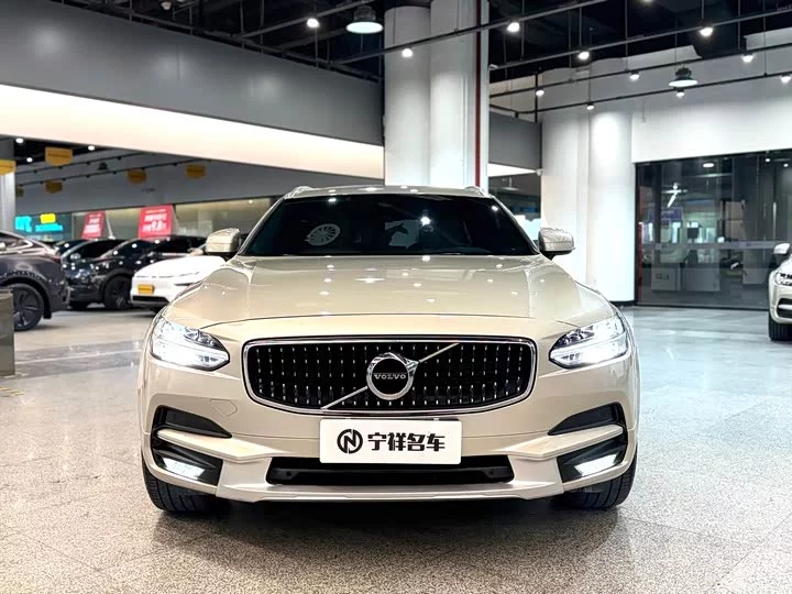 Volvo V90