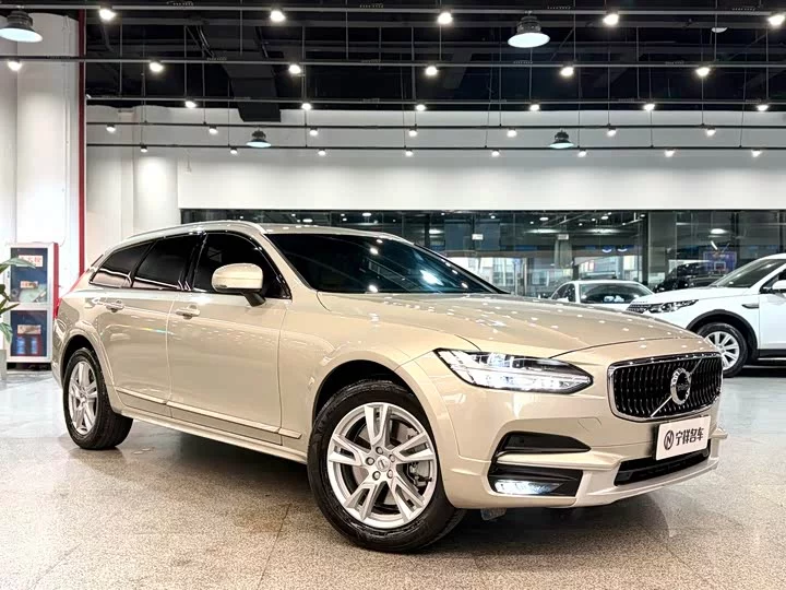 Volvo V90