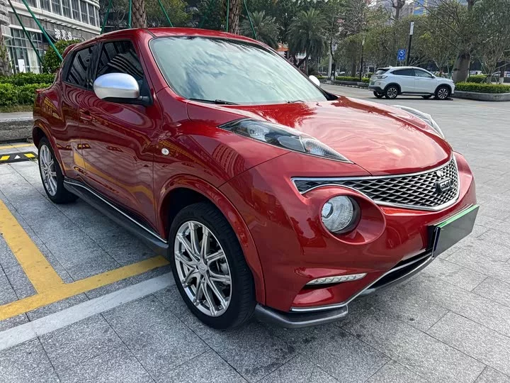 Infiniti ESQ