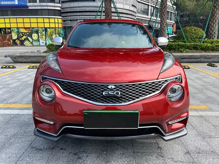 Infiniti ESQ