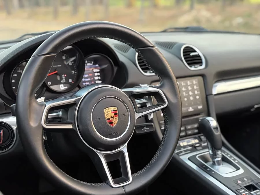 Porsche 718