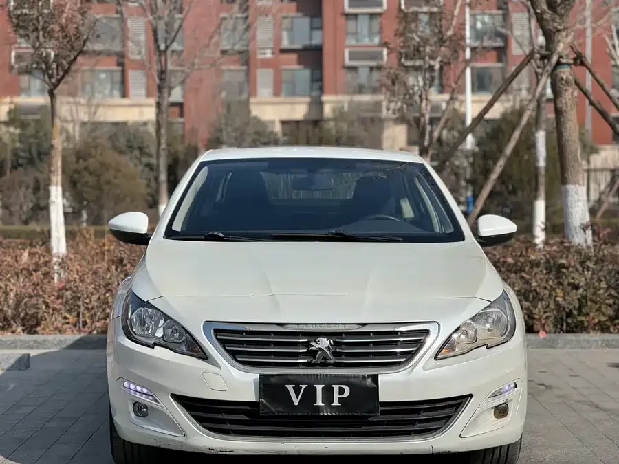 Peugeot 408