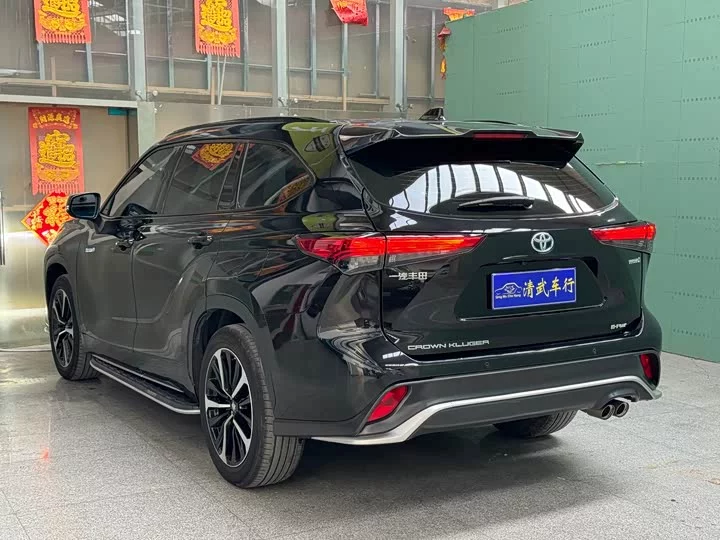 Toyota Crown Kluger