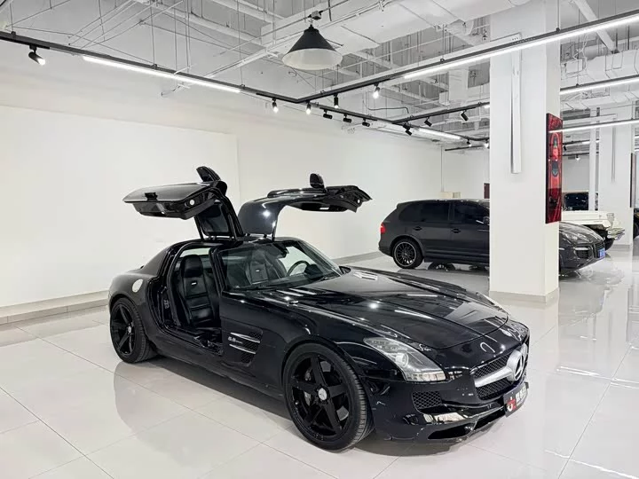 Mercedes-Benz SLS-Class AMG