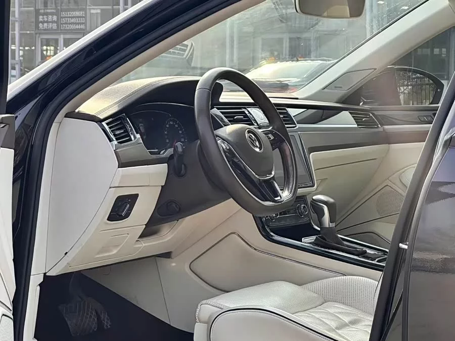 Volkswagen Phaeton / Phideon