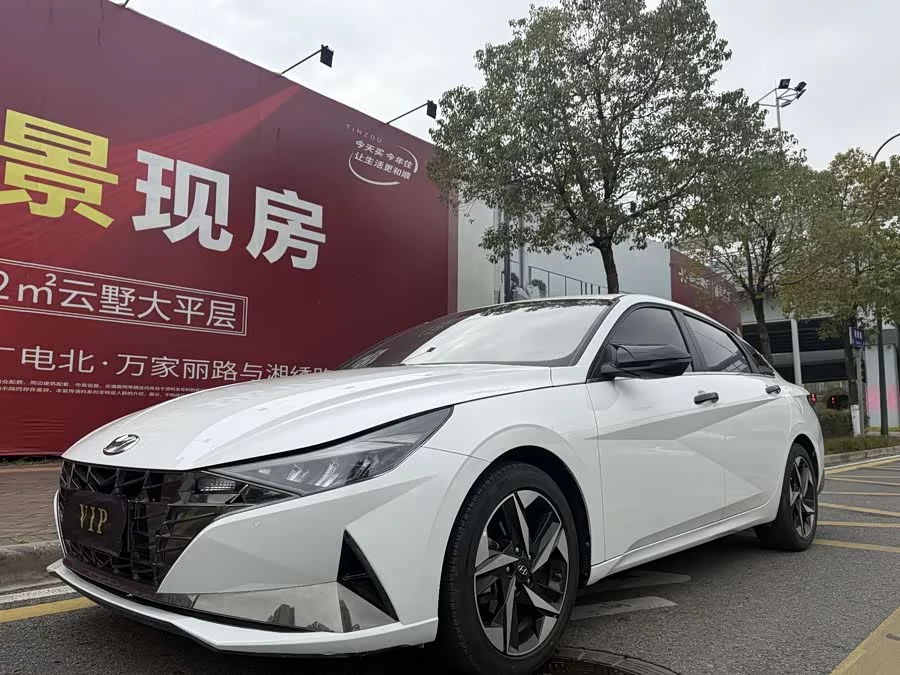 Hyundai Elantra