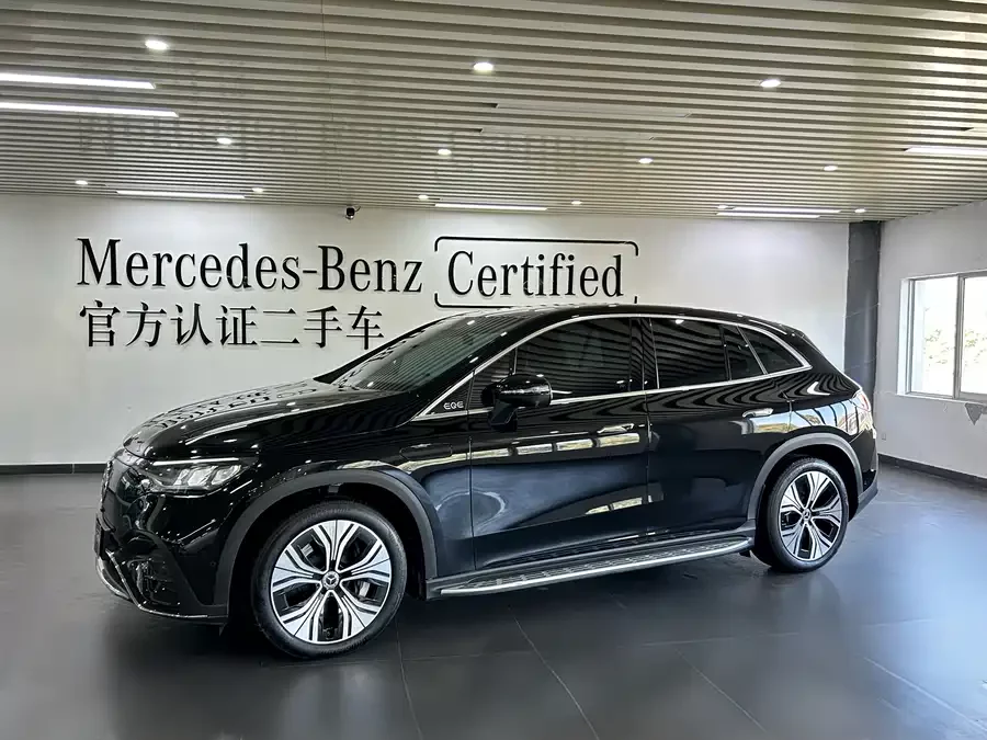 Mercedes Benz EQE SUV