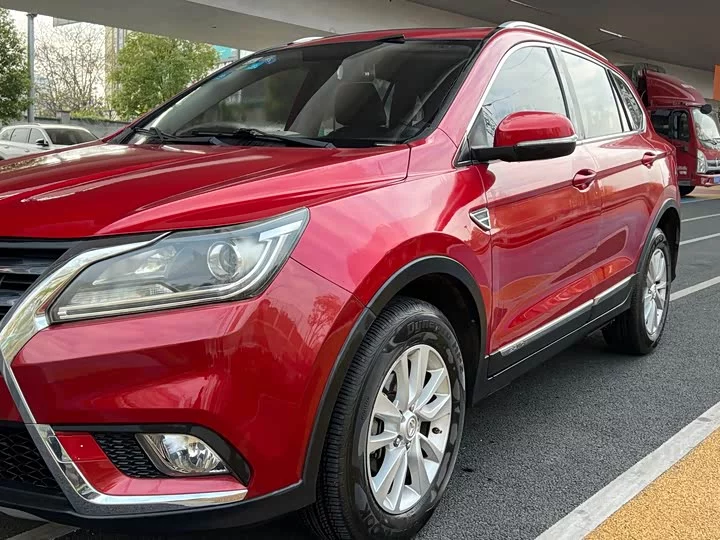 BAIC S6