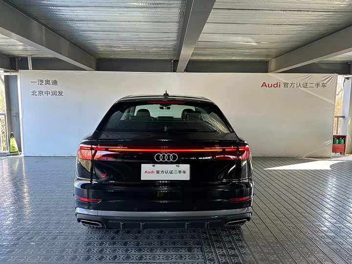 Audi Q8