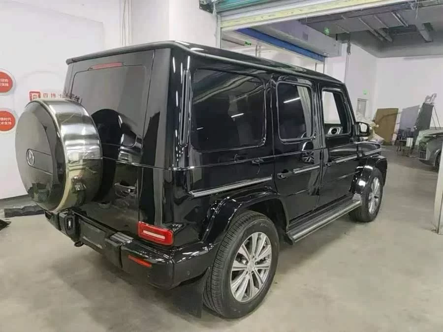 Mercedes Benz G-rated