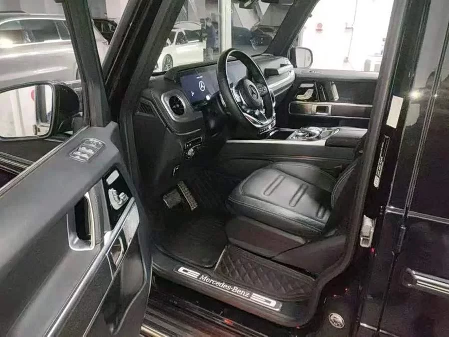 Mercedes Benz G-rated