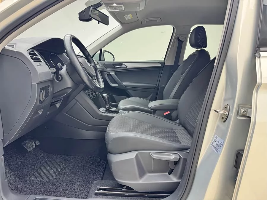 Volkswagen Tiguan L